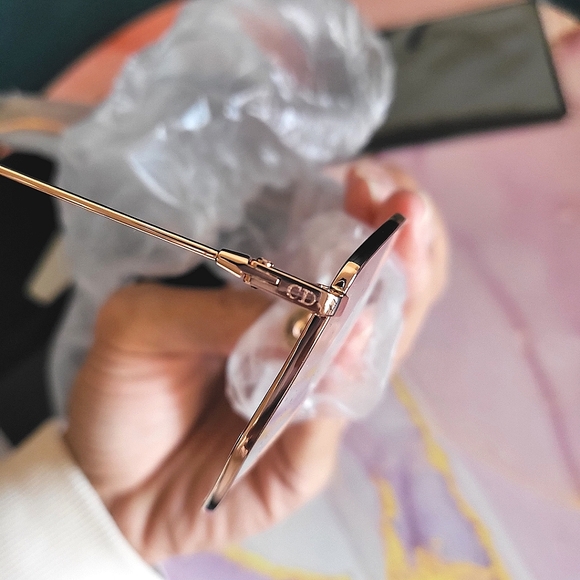 Dior Glasses. Brand New, Diorstellaire O4 DDB 58 Frame: Gold Copper - Picture 2 of 7